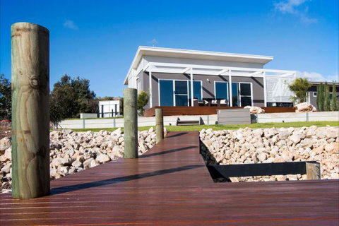 Villa Serra - Accommodation Batemans Bay 0