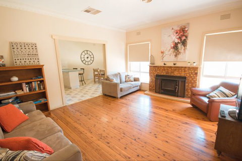 Wang Stays And Short Stops - Accommodation Batemans Bay 5