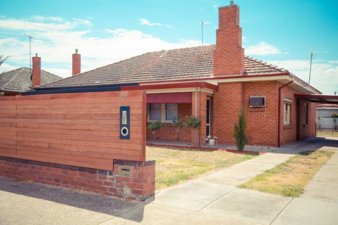 Wang Stays And Short Stops - Accommodation Batemans Bay 7