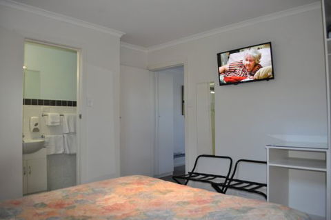 Warrakilla - Accommodation Batemans Bay 6