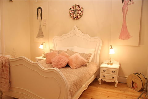 Azalea Cedar-Rose Villa - Accommodation Batemans Bay 1
