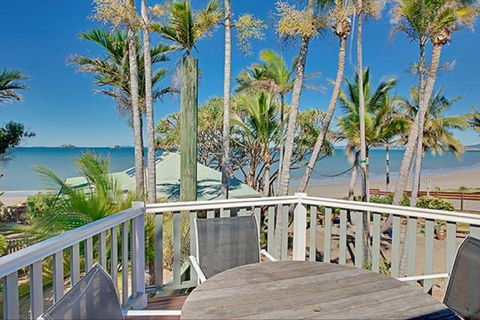 Beachfront Zilzie Holiday Home And Cottage - Accommodation Batemans Bay 3
