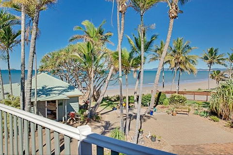 Beachfront Zilzie Holiday Home And Cottage - Accommodation Batemans Bay 7