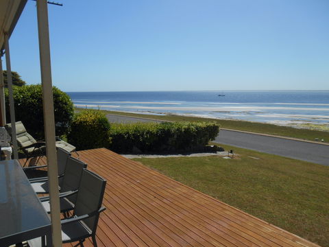 Edith's - Accommodation Batemans Bay 0