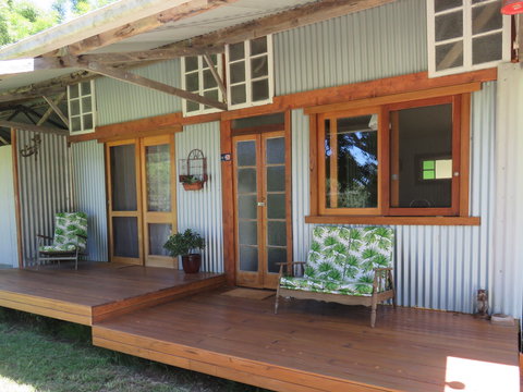 Fig Tree Retro Studio - Accommodation Batemans Bay 0