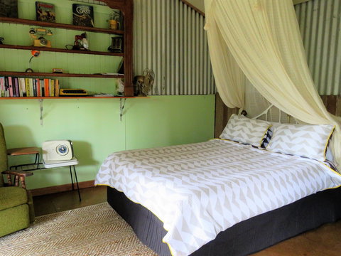 Fig Tree Retro Studio - Accommodation Batemans Bay 4