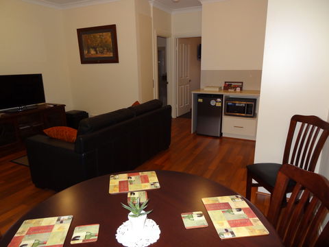 Hahndorf Oak Tree Cottages - Accommodation Batemans Bay 4