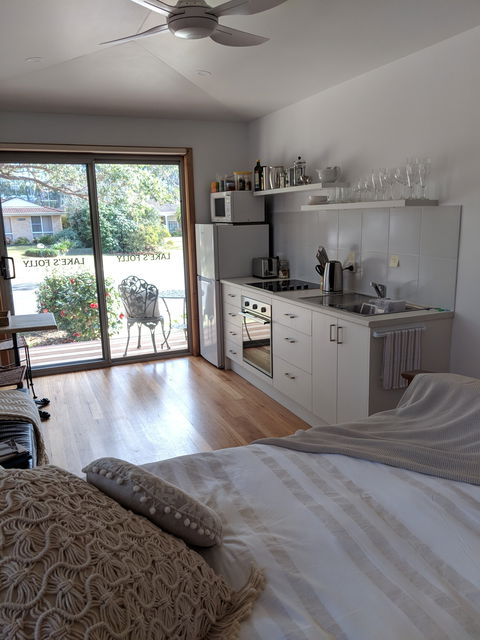 Lake's Folly Studio - Accommodation Batemans Bay 0