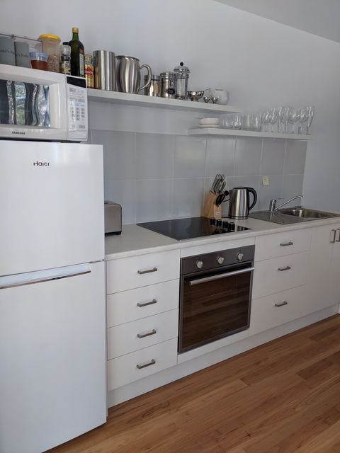 Lake's Folly Studio - Accommodation Batemans Bay 2