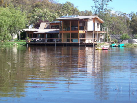 Lakeside Lodge - Accommodation Batemans Bay 0