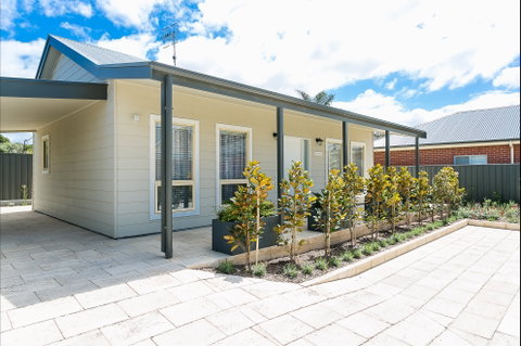 MILL ESTATE | The Abode - Accommodation Batemans Bay 0