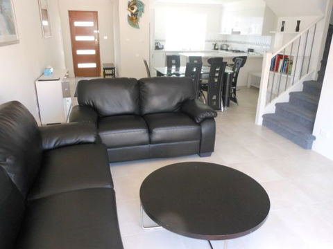 Oaklands Junction - Accommodation Batemans Bay 1