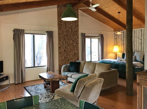 The Woolshed Cabins - Accommodation Batemans Bay 3