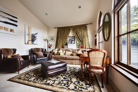 The Church House Gourmet Retreat - Accommodation Batemans Bay 2