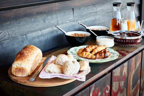 The Church House Gourmet Retreat - Accommodation Batemans Bay 4