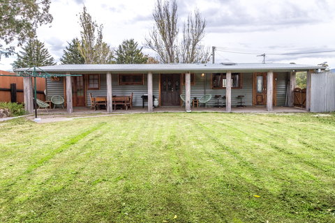 Uniquely Pambula - Pet Friendly Holiday Accomodation - Accommodation Batemans Bay 1