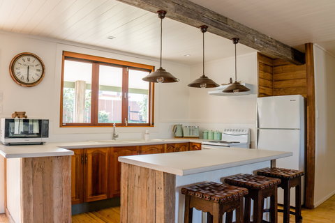 Uniquely Pambula - Pet Friendly Holiday Accomodation - Accommodation Batemans Bay 3