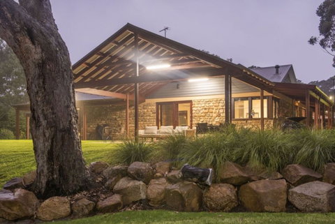 WA HomeStay - Accommodation Batemans Bay 0