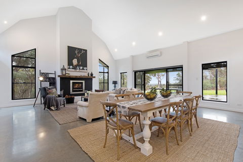 Barefoot At Broke - Accommodation Batemans Bay 0