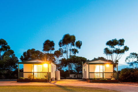 Cummins Caravan & Cabin Park - Accommodation Batemans Bay 0