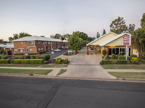 Emerald Maraboon Motor Inn - Accommodation Batemans Bay 1