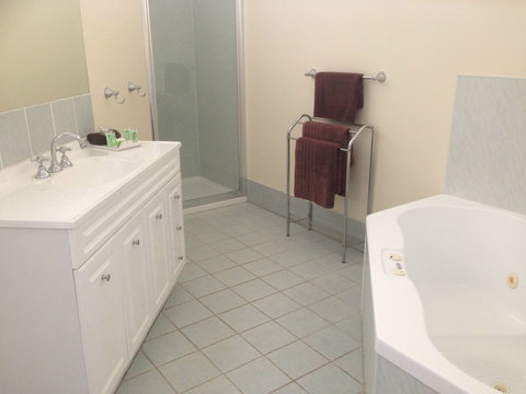 Meeniyan Motel And Bike Hire - Accommodation Batemans Bay 5