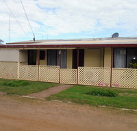 Polly's Shack - Accommodation Batemans Bay