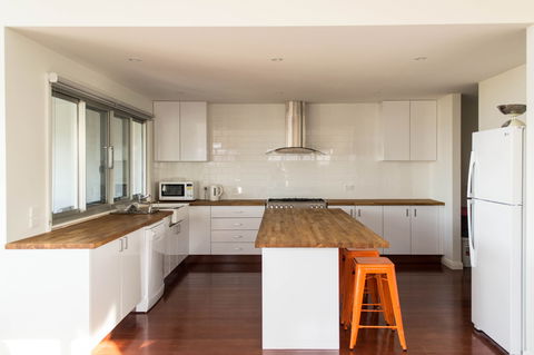 Shellharbour Village Ocean View Apartment - Accommodation Batemans Bay 2