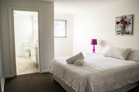 Shellharbour Village Ocean View Apartment - Accommodation Batemans Bay 3