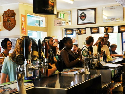 The Eltham Hotel - Accommodation Batemans Bay 2