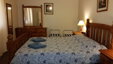About Town Cottages - Blue Gum And Blue Bush Cottages - Accommodation Batemans Bay 0