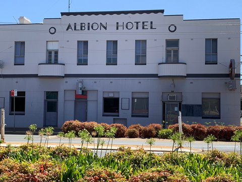 Albion Hotel-Motel Finley - Accommodation Batemans Bay 1