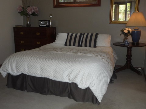 Apartments On-The-Park: Studio 35 - Accommodation Batemans Bay 1