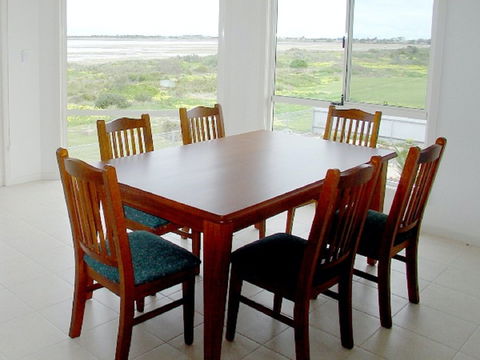 Arabesque Villa 2 - Accommodation Batemans Bay 2
