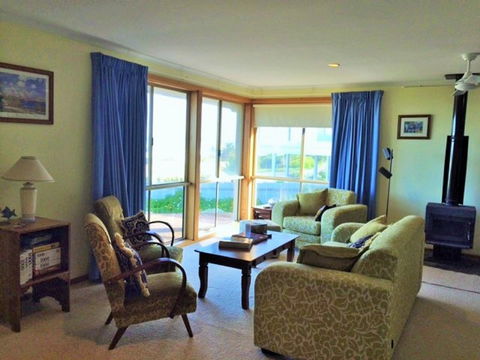 Avalon - Accommodation Batemans Bay 2