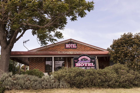 Colonial Motel - Accommodation Batemans Bay 0