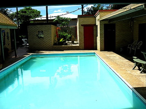 Edge Guest Rooms - Accommodation Batemans Bay 2