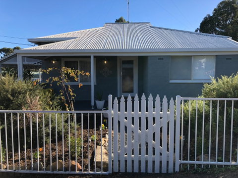 Jacks House '2' B&B Clare - Accommodation Batemans Bay 0