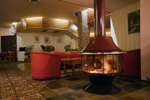 McNevins Warwick Motel And Gunyah Restaurant - Accommodation Batemans Bay 1