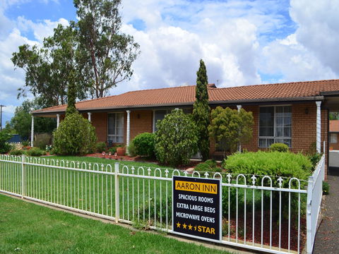 Aaron Inn Motel - Accommodation Batemans Bay 1