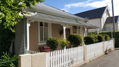 Arendon Cottage - Accommodation Batemans Bay 0
