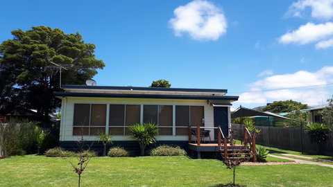 Bay Bell Cottage - Accommodation Batemans Bay 0