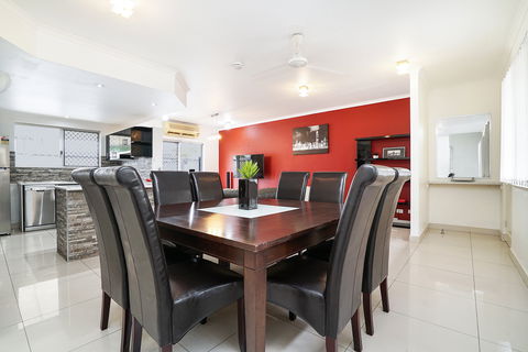 City Escape Serviced Townhouses - Accommodation Batemans Bay 1