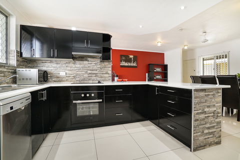 City Escape Serviced Townhouses - Accommodation Batemans Bay 2