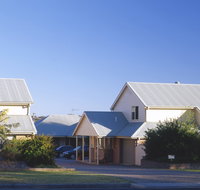 Dolphin Shores - Accommodation Batemans Bay