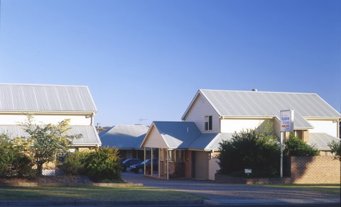Dolphin Shores - Accommodation Batemans Bay 0