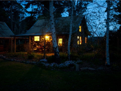 Garden Cottage Stanley - Accommodation Batemans Bay 0