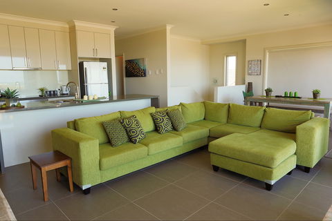 Horizons Part Of Blue Fin Holiday Homes - Accommodation Batemans Bay 0