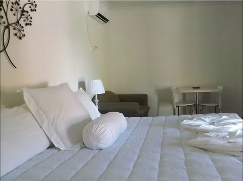 Karuah Motor Inn - Accommodation Batemans Bay 1