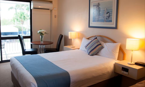 Longreach Motor Inn - Accommodation Batemans Bay 1